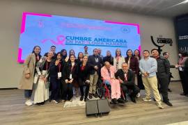 Galardonan a fundador de FUCAM por transformar el acceso a la atención médica