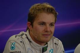 Afirma Rosberg que Alonso puede estar cerca de los puestos delanteros