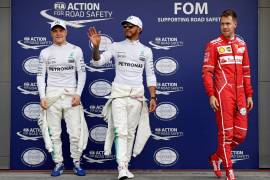 Lewis Hamilton gana la pole para el GP de Australia