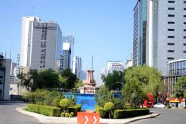 Retiran de la CDMX estatua de Cristóbal Colón a días de la protesta convocada para derribarla