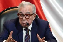 Las irregularidades incluyen omisión de gastos, falta de comprobantes y egresos sin contratos firmados.De acuerdo con el documento, se encontraron gastos no registrados por eventos de campaña de Rocha Moya que suman 2 millones 10 mil 514 pesos.