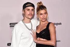 Justin Bieber ofreció una disculpa pública a su esposa por un comentario que hizo en el pasado sobre su carrera como modelo.