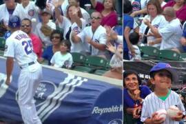 Este niño protagoniza el momento más injusto en el beisbol; adulto le roba su pelota (video)