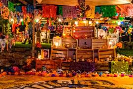 Una de las tradiciones más importantes dentro de la cultura mexicana, el Día de Muertos y el Altar.