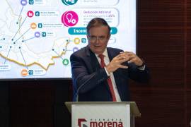 CIUDAD DE MÉXICO, 30AGOSTO2026.- Marcelo Ebrard Casaubón, secretario de Economía, durante la reunión plenaria del grupo parlamentario de Morena en el Senado, previa al inicio del nuevo periodo ordinario de sesiones. FOTO: CAMILA AYALA BENABIB/CUARTOSCURO.COM