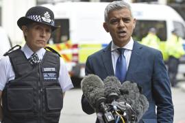 Revira Sadiq Khan a Donald Trump, su visita a Reino Unido es inapropiada