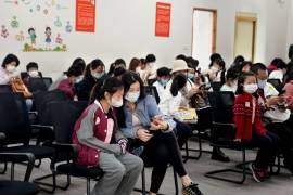 Autoridades sanitarias de China detectaron 74 nuevos casos positivos de COVID-19, de los que 50 corresponden a contagios locales