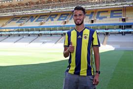 ¡Es oficial! Diego Reyes es jugador del Fenerbahce