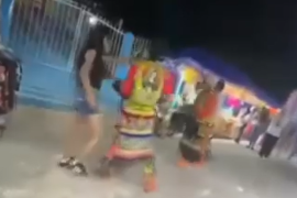 Martha Alicia Pardo permanece bajo atención médica y requiere una cirugía tras resultar lesionada durante el enfrentamiento entre matlachines, en Saltillo.