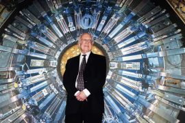 Falleció Peter Higgs, el Nobel de Física que descubrió la “partícula de Dios”