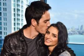 Mauricio Ochman comparte tiernas fotos de Aisliin Derbez embarazada