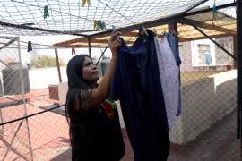 El no reconocimiento de los trabajos de cuidado limita las horas que disponen las mujeres y niñas para el aprendizaje, el ocio y el descanso.