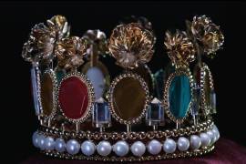 La corona inspirada en Frida Kahlo que homenajea a ‘The Crown’
