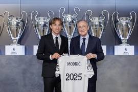 Florentino Pérez y Luka Modric pactaron una extensión de contrato para el croata, quien ya es un emblema del madridismo.