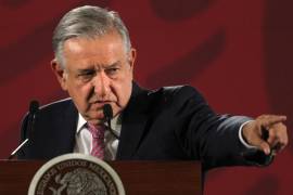 Acusó a Obrador de querer hacer “retroceder el reloj” por impulsar en el Congreso con “mano dura” una reforma electoral, conocida como plan B, para recortar el presupuesto al INE y debilitar su poder