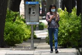 Autoridades y legisladores buscan recuperar espacios públicos ocupados por estos equipos.