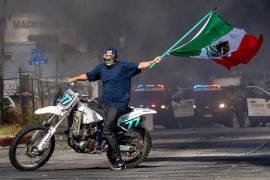 Durante su conferencia ‘Mañanera’ de este 12 de junio, la presidenta de México, Claudia Sheinbaum, reconoció que las banderas mexicanas en las protestas contra redadas de migrantes en Estados Unidos, sí puede llegar a considerarse como una probable provocación.