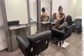 El salón de belleza que operaba al interior del Senado de la República permanecerá cerrado hasta que se concluya una evaluación integral del servicio, informó el coordinador de Morena y presidente de la Junta de Coordinación Política (Jucopo), Ignacio Mier Velazco.