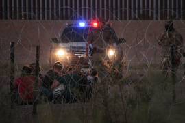 El número de migrantes mexicanos detenidos en Estados Unidos repuntó en los últimos 5 años, mientras que el de aquellos que fueron repatriados registró una disminución.