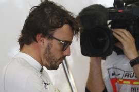El ERS deja a Fernando Alonso tirado antes de la salida; abandona el GP