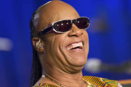 “Los políticos deben terminar con el odio y la intolerancia”: Stevie Wonder