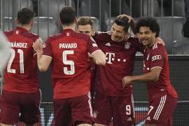 Triplete. Lewandowski consiguió tres dianas en sólo 11 minutos de partidos durante la goleada del Múnich ante Salzburg en Champions.
