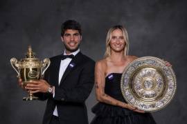 Carlos Alcaraz y Marketa Vondrousova fueron los tenistas que conquistaron Wimbledon este fin de semana.