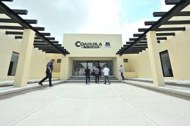 El alcalde Carlos Villarreal Pérez recorrió las instalaciones del futuro Centro Integral de Seguridad para constatar el avance de los trabajos de construcción.