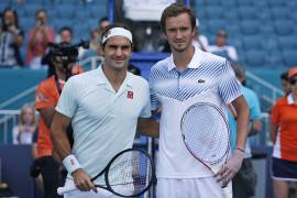 Roger Federer alcanza los Cuartos de Final de Miami tras una caótica espera