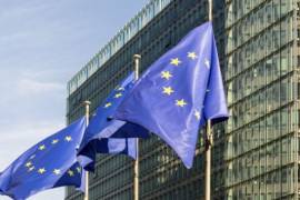 Como medida complementaria de la cooperación bilateral, la Comisión evaluará la posible implementación de un régimen de sanciones horizontales.