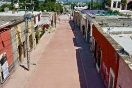 La colocación de concreto estampado también incluyó las banquetas de la calle General Cepeda.