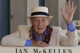 Critica Ian McKellen la represión de los homosexuales en la India