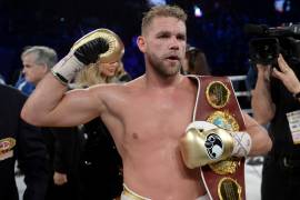 Por su tutorial de 'Como golpear a una mujer' suspenden al posible rival de 'Canelo'