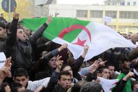 Se unen 15 partidos en protesta contra el presidente de Argelia