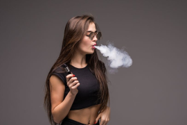 Aunque aún falta más evidencia científica, hay “datos suficientes” de que el vapeo “tiene el mismo impacto nocivo que el tabaco convencional”, afirman