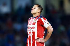 Javier Hernández concluyó su segunda etapa con Chivas, marcada por lesiones, pocos goles y el penal fallado que selló la eliminación ante Cruz Azul en 2025.