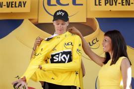 A pesar del susto, Froome mantiene el maillot amarillo