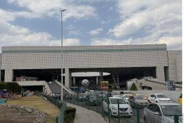 El Poder Judicial salvó los contratos de vigilancia de la T2 del AICM pese a que la Secretaría Anticorrupción ordenó reponer la licitación por sobreprecio del 32%.