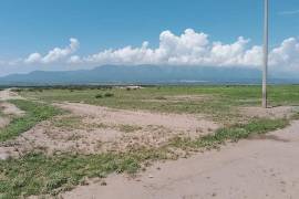 Habitantes del ejido San Juan de la Vaquería reportaron las detonaciones durante la madrugada, lo que generó la movilización de cuerpos de seguridad en la zona rural.