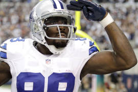 Dez Bryant apunta al cielo, tendrá una oportunidad con los Saints