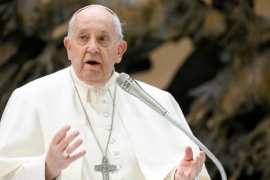 La postura del Papa Francisco coincide con la de muchas otras figuras religiosas y académicas que ven en la ideología de género un peligro para la sociedad