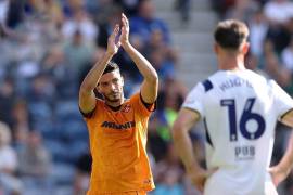 Raúl Jiménez firmó su primera asistencia de la temporada durante la victoria del Wolverhampton en Deepdale.