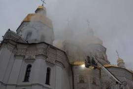 Volodymyr Zelensky describió el ataque a la catedral como “uno de los crímenes más graves de Rusia contra la cultura cristiana hasta la fecha” .