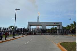 De acuerdo con la Plataforma Nacional de Transparencia, Corporativo Mexicano Revelor obtuvo entre 2021 y 2023 al menos 10 contratos, nueve con el Gobierno de Tabasco y uno en la Ciudad de México por un monto total de cerca de cinco millones de pesos.