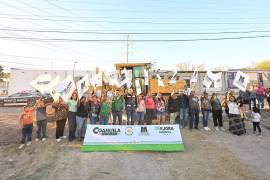 El alcalde Carlos Villarreal supervisó trabajos de rehabilitación de espacios públicos y pavimentación en distintos sectores de Monclova como parte de una inversión superior a los 12 millones de pesos.