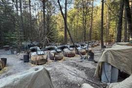 La Fiscalía General del Estado informó que el personal regresaba de un operativo relacionado con la localización de laboratorios clandestinos.