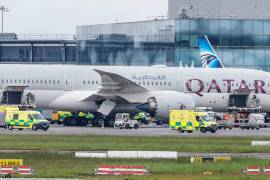 El Boeing 787-9 aterrizó a tiempo y de forma segura en el aeropuerto de Dublín este domingo poco antes de las 12 GMT, cuando ya les esperaban los servicios de emergencia.