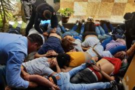 Tres muertos y 30 detenidos, hombres y mujeres, deja balacera en Guadalajara