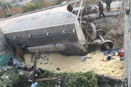 Así rescatan a niño tras descarrilarse tren en EdoMex