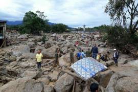 Suman 314 muertos por avalancha en Colombia